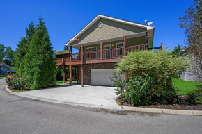 Tennessee Time Out - Entire Cottage Hot Tub, Creek, No Steep Roads Pigeon Forge